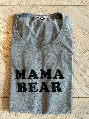 Mama Bear Graphic Tee - Gray